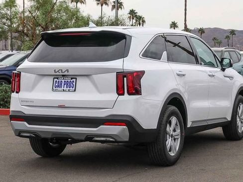 New 2026 Kia Sorento LX image 21