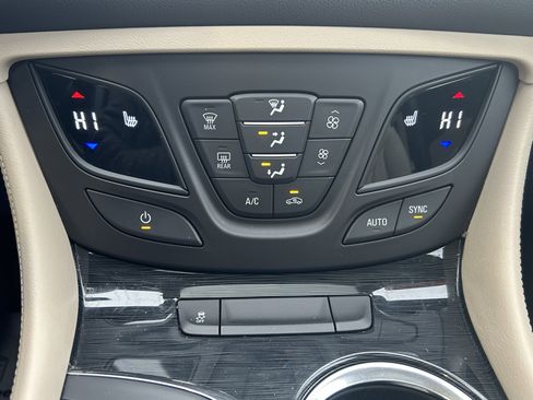 Used 2017 Buick Envision Premium w/ LPO, Hit The Road Package image 31