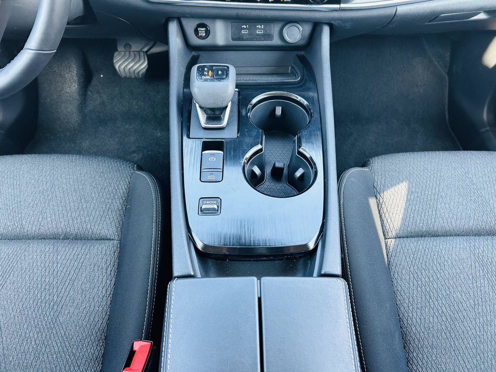 Used 2025 Nissan Rogue SV FWD image 21