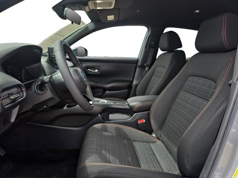 Used 2025 Honda HR-V Sport image 10