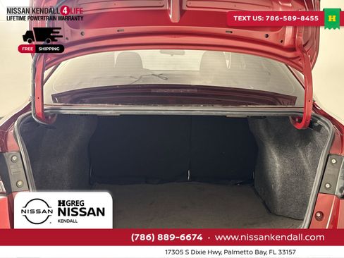 Certified 2022 Nissan Versa SV image 28