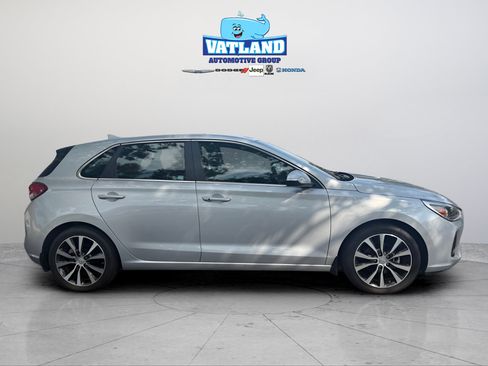 Used 2018 Hyundai Elantra GT w/ Style Package 02 FWD image 6