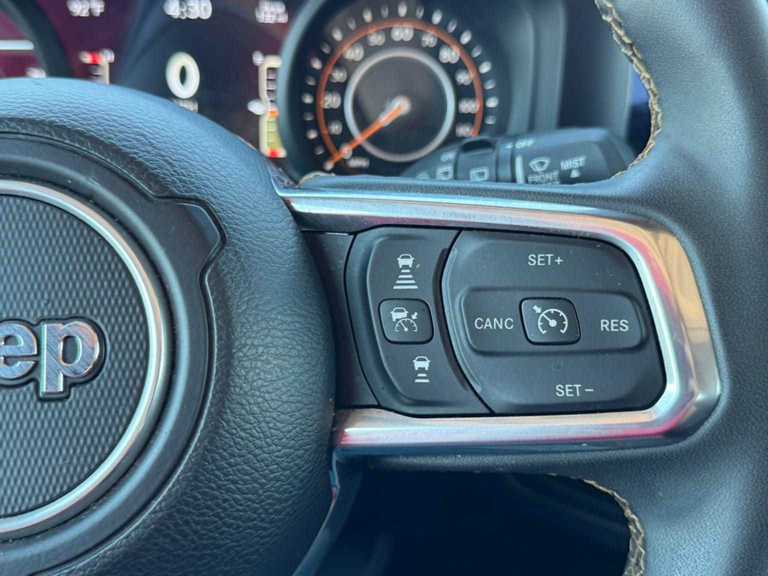 Used 2025 Jeep Wrangler Unlimited Sahara AWD/4WD image 23