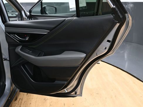 Used 2025 Subaru Outback Onyx Edition image 36