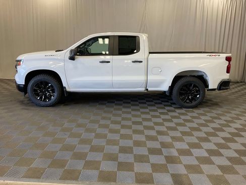 Used 2023 Chevrolet Silverado 1500 W/T w/ WT Value Package AWD/4WD image 14