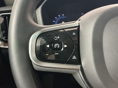 Used 2024 Volvo V60 B5 Cross Country Plus image 18