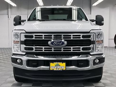 Used 2023 Ford F250 XLT w/ FX4 Off-Road Package AWD/4WD image 4