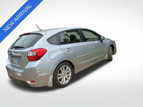 Used 2015 Subaru Impreza 2.0i Premium AWD/4WD image 3