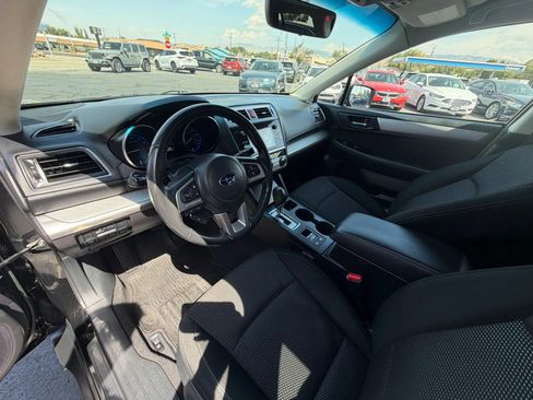 Used 2017 Subaru Outback 2.5i Premium AWD/4WD image 10