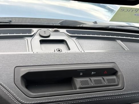 Used 2025 Ford Bronco Outer Banks image 20