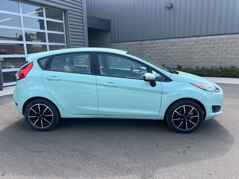 Used 2019 Ford Fiesta SE w/ Cold Weather Package FWD image 4