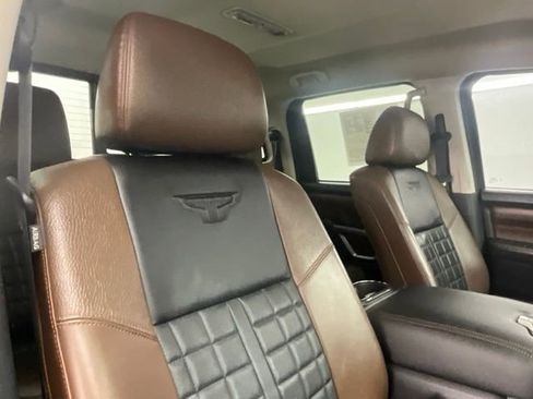 Used 2019 Nissan Titan Platinum Reserve w/ Platinum Utility Package image 12