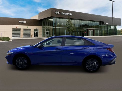 New 2026 Hyundai Elantra Sport image 4