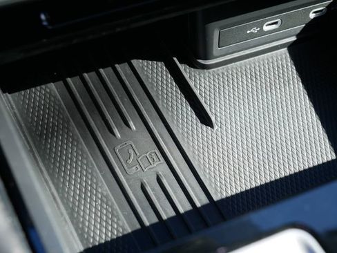 Certified 2025 Volkswagen Atlas SEL Premium R-Line image 36