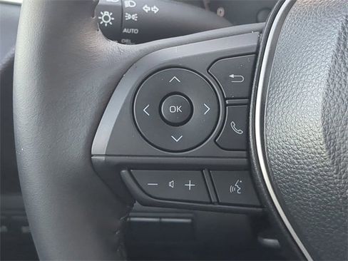 Certified 2025 Toyota Corolla SE image 22