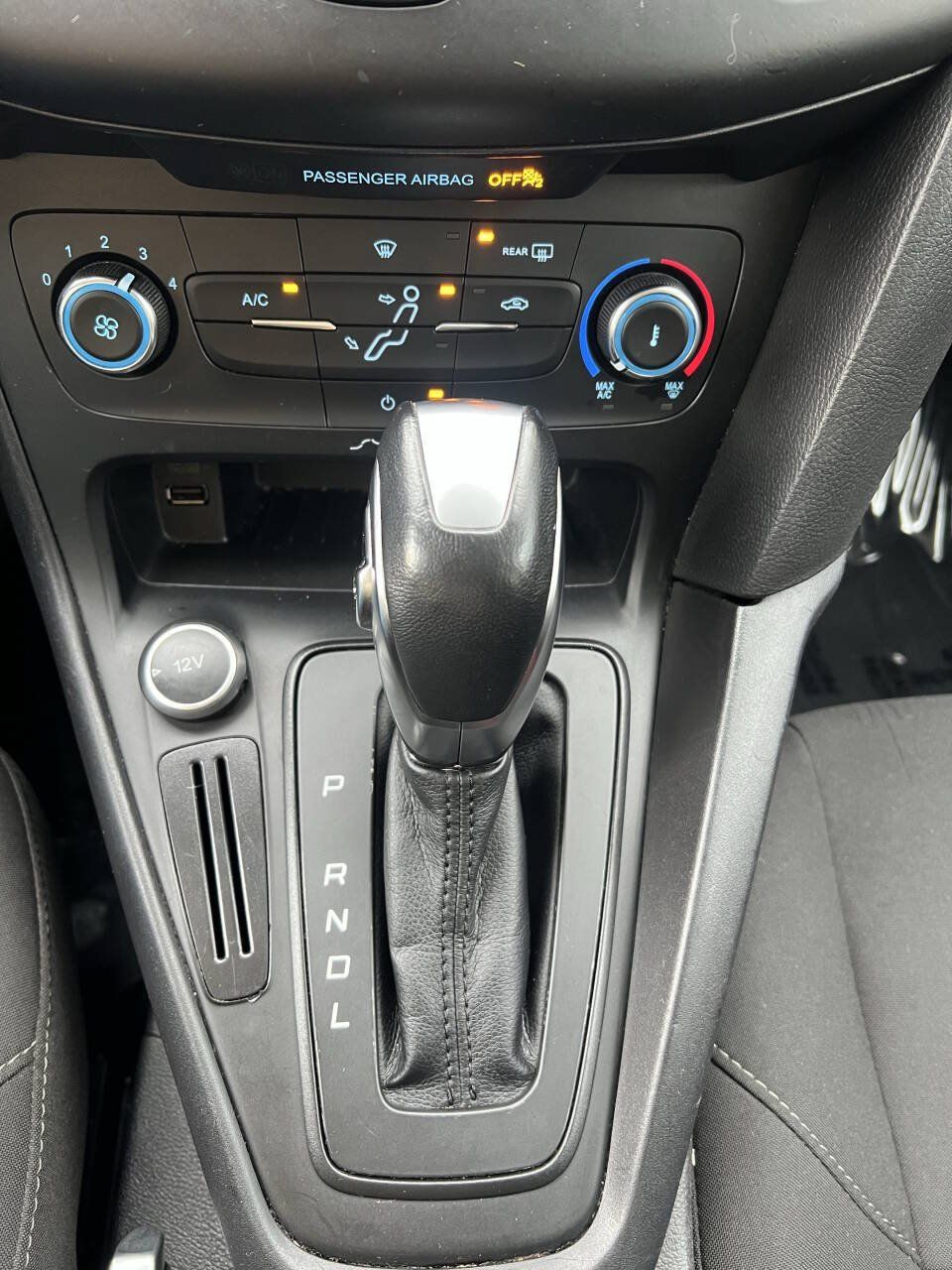 Used 2016 Ford Focus SE FWD image 20