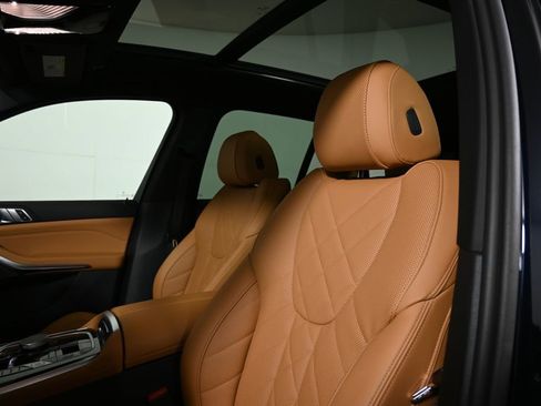 New 2026 BMW X5 xDrive40i w/ M Sport Package image 16