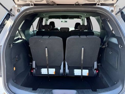 Used 2019 Ford Explorer XLT AWD/4WD image 10