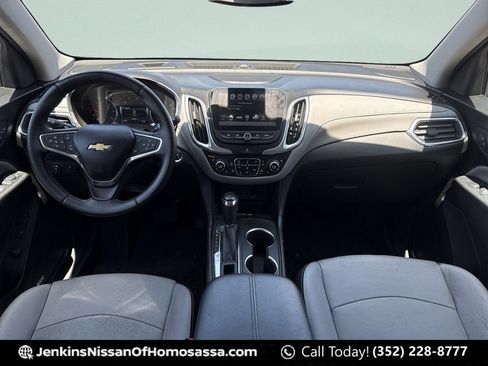 Used 2018 Chevrolet Equinox Premier FWD image 25