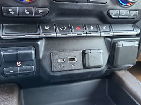 Used 2021 Chevrolet Silverado 2500 LTZ w/ LTZ Convenience Package AWD/4WD image 31