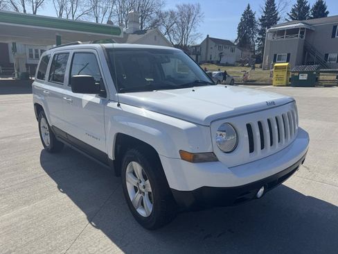 Used 2015 Jeep Patriot Sport w/ Power Value Group AWD/4WD image 7