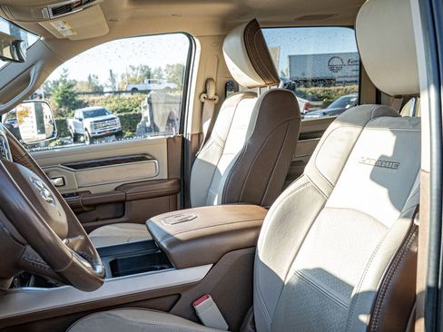 Used 2021 RAM 3500 Laramie image 11