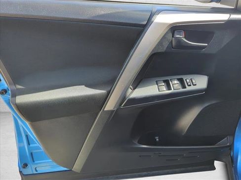 Certified 2018 Toyota RAV4 LE image 10