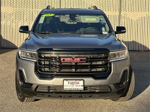Used 2022 GMC Acadia SLE w/ Elevation Edition image 2