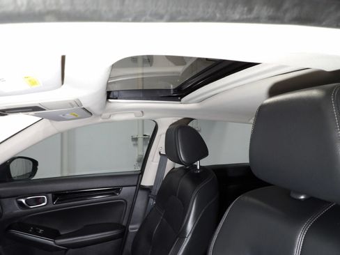 Used 2022 Honda Civic Touring image 10