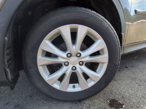 Used 2014 Toyota RAV4 Limited image 32