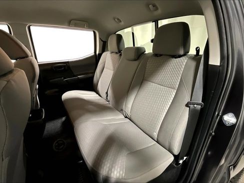 Used 2022 Toyota Tacoma SR image 26