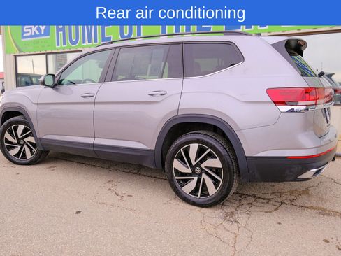 Used 2024 Volkswagen Atlas SE image 4