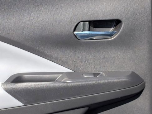 Certified 2023 Nissan Kicks SR w/ SR Premium Package FWD image 25
