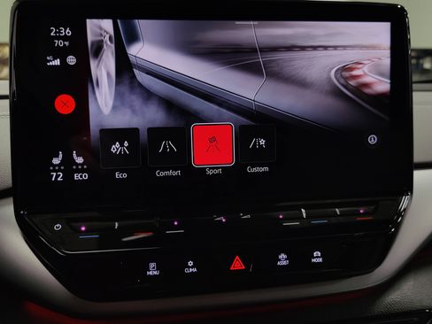 Certified 2024 Volkswagen ID.4 2WD image 18