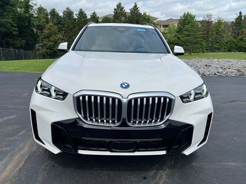 Certified 2025 BMW X5 xDrive50e w/ M Sport Package image 2
