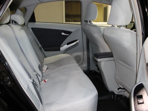 Used 2010 Toyota Prius Two FWD image 27