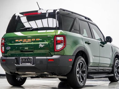 Used 2025 Ford Bronco Sport Outer Banks w/ Outer Banks Tech Package+ AWD/4WD image 13