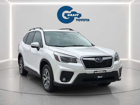 Used 2021 Subaru Forester Premium image 11
