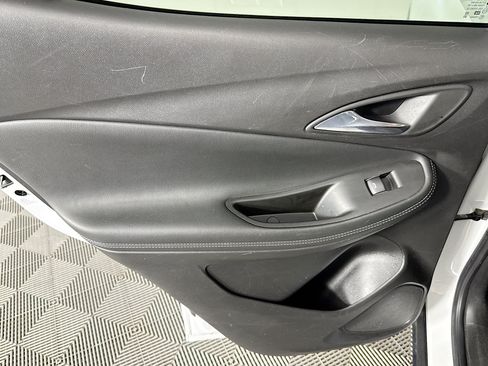 Used 2022 Buick Encore GX Essence FWD image 24