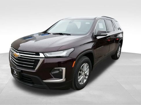 Used 2023 Chevrolet Traverse LT AWD/4WD image 2