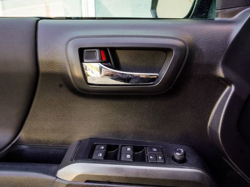 Used 2023 Toyota Tacoma TRD Sport RWD image 33