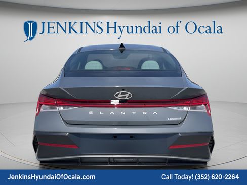 New 2026 Hyundai Elantra Limited FWD image 7
