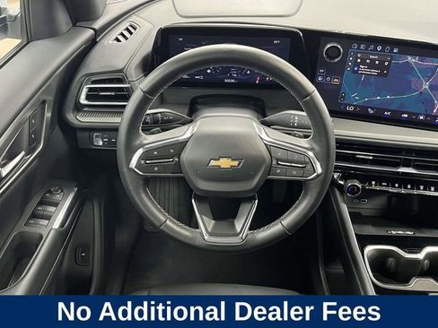Used 2025 Chevrolet Traverse LT AWD/4WD image 20
