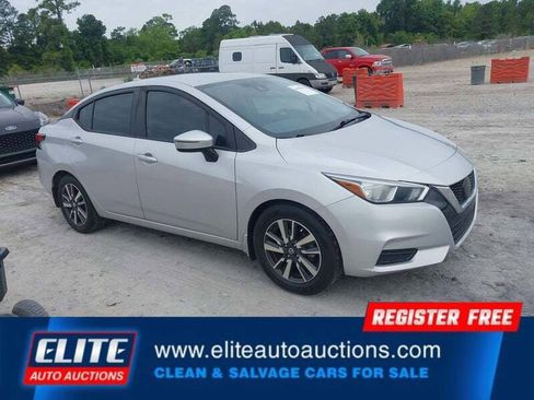 Used 2021 Nissan Versa SV FWD image 2