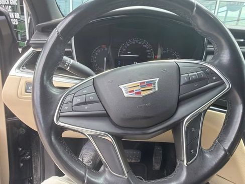 Used 2018 Cadillac XT5 AWD image 20