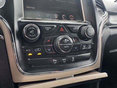 Used 2014 Jeep Grand Cherokee Limited AWD/4WD image 25