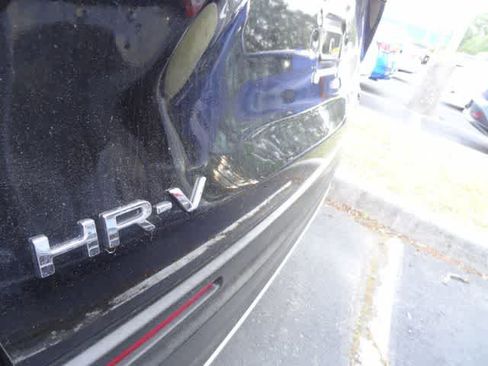 Used 2025 Honda HR-V Sport image 7
