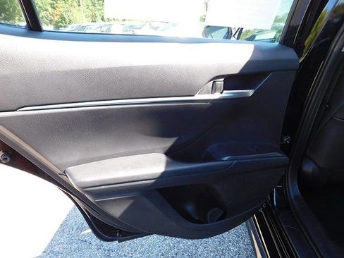 Used 2024 Toyota Camry SE image 7