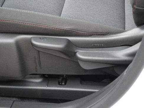 Used 2024 Chevrolet Trax RS FWD image 13
