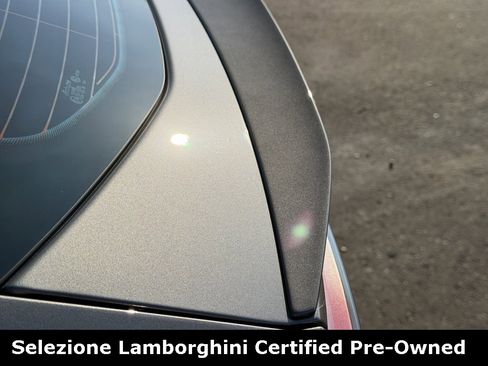 Used 2021 Lamborghini Urus image 10